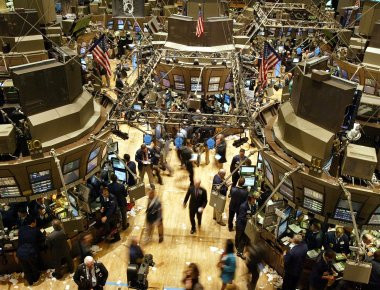 Άνοδος ρεκόρ στον Dow Jones με τον Ντ. Τραμπ στο «τιμόνι» της αμερικανικής οικονομίας